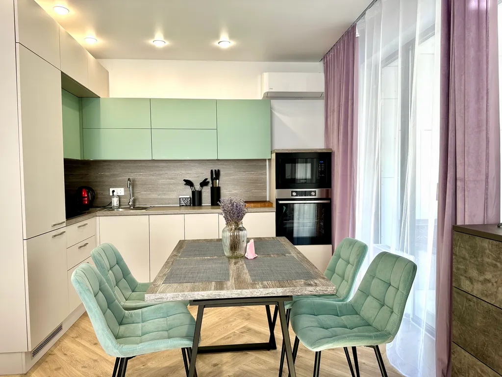 Семейный апартамент люкс в ЖК Европа с бассейном