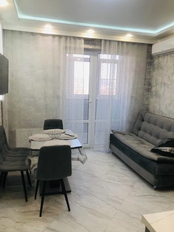 Квартира Красивая двухкомнатная квартира — Цемдолина