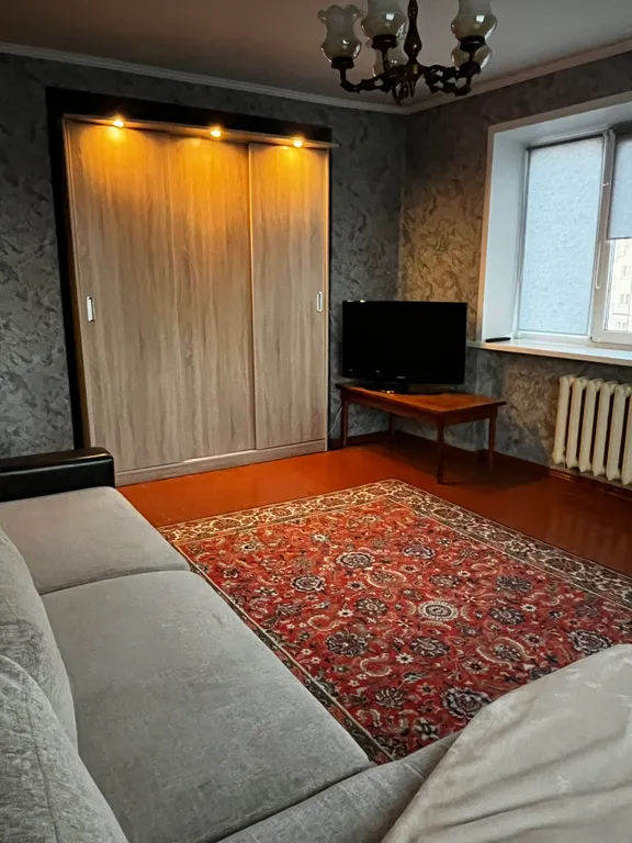 2х комнатная квартира с видом на реку. Центр. Набережная.