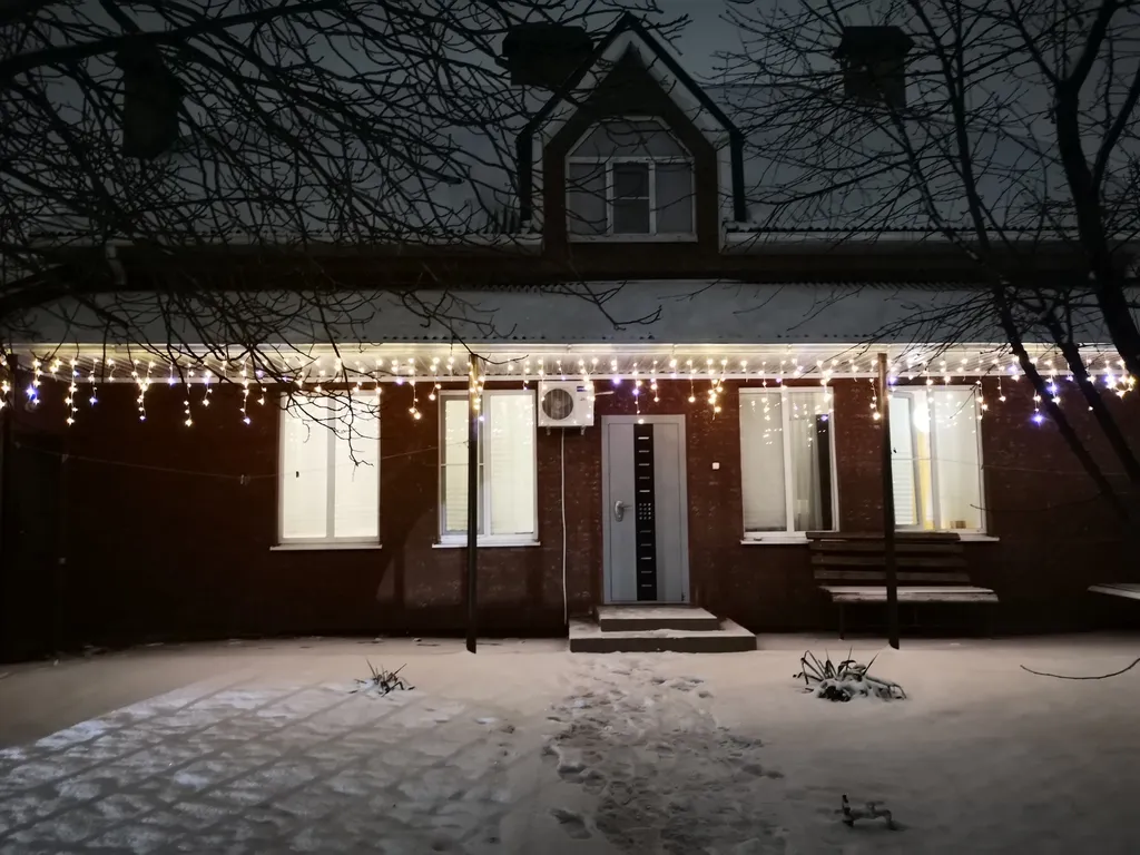 Отдельная большая двухкомнатная квартира в коттедже