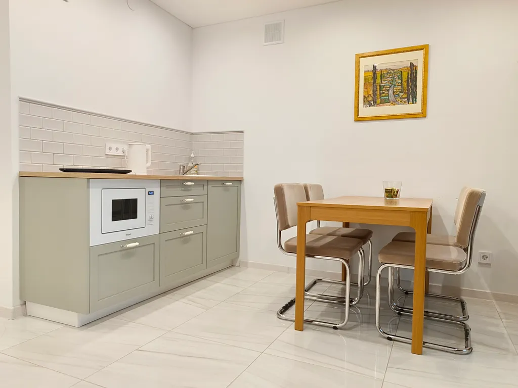 Апартаменты у Мирожского монастыря