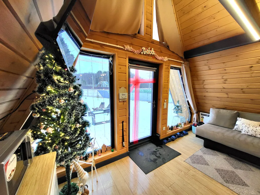 Уютный домик в стиле А-фрейм