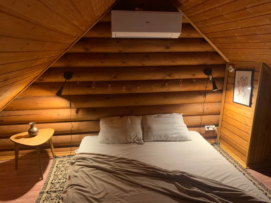 Уютный дом с можжевельником