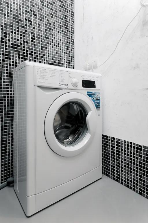 Студия возле ИМР им. Цыба