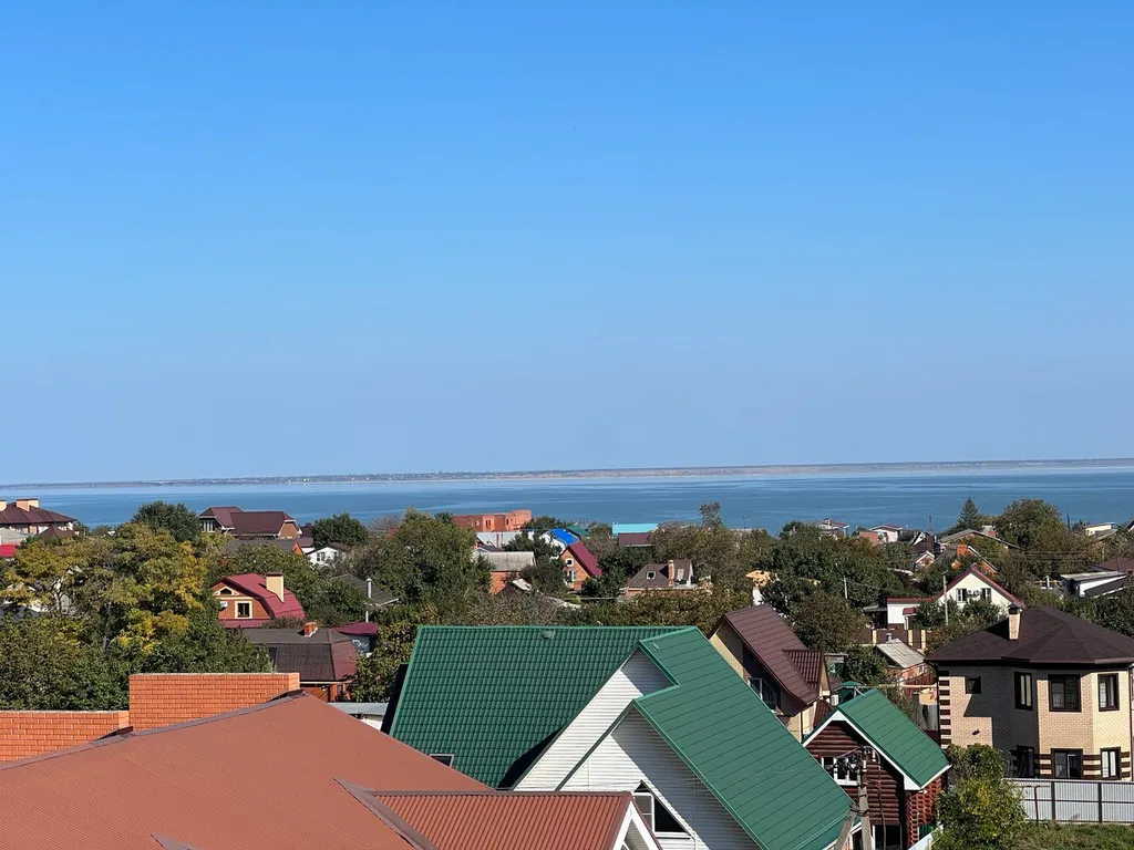 Квартира с видом на море, закрытым двором, парковкой и зоной барбекю