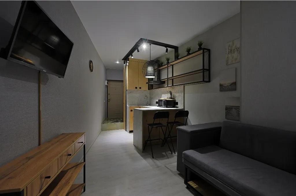 Уютная студия с панорамным окном