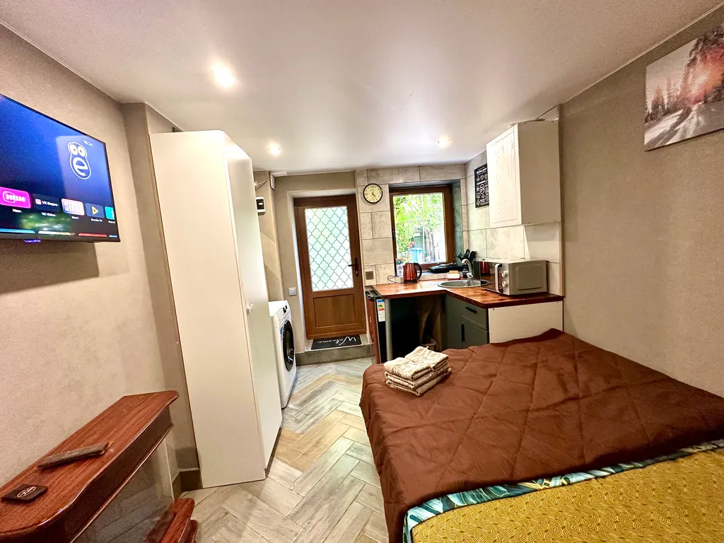 Стильная студия в Цветнике