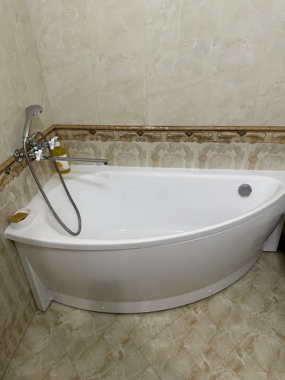 Квартира в 10 минутах ходьбы до моря и до дворца спорта Али Алиева.