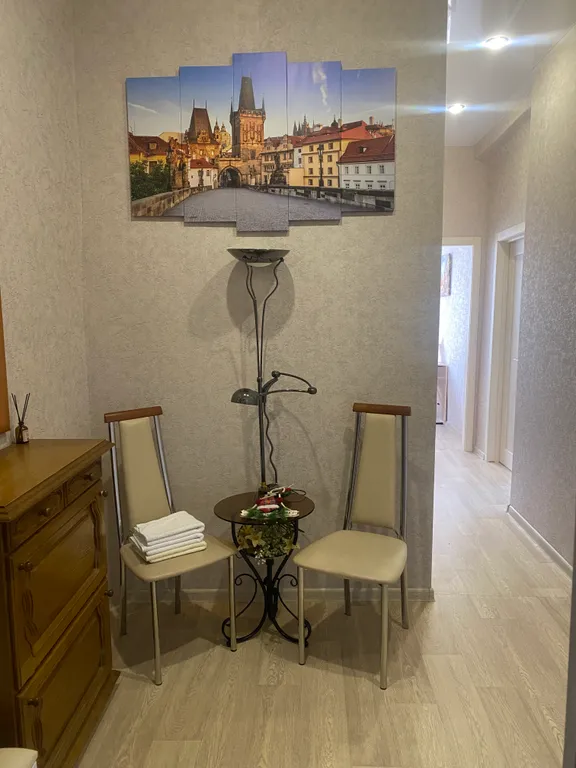 Двухкомнатная квартира -50 кв,м -в самом центре города