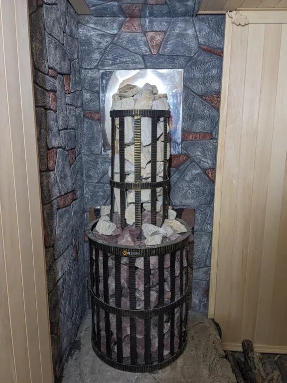 Вилла с теплым бассейном, баней и чаном в окрестностях Абрау-Дюрсо