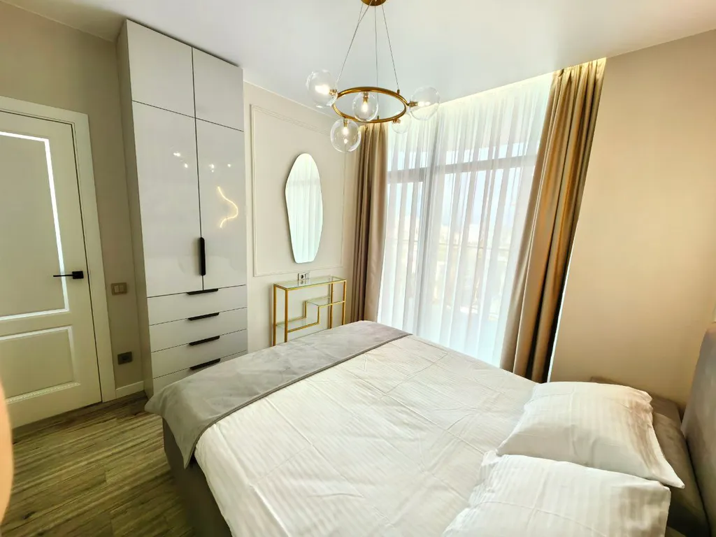 Дизайнерские апартаменты с видом на горы и море