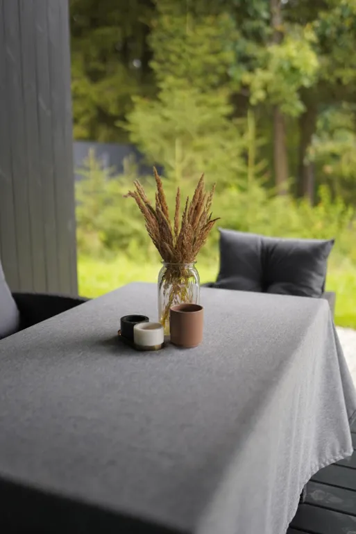 Домик на Новогодние праздники с панорамными окнами в лесу