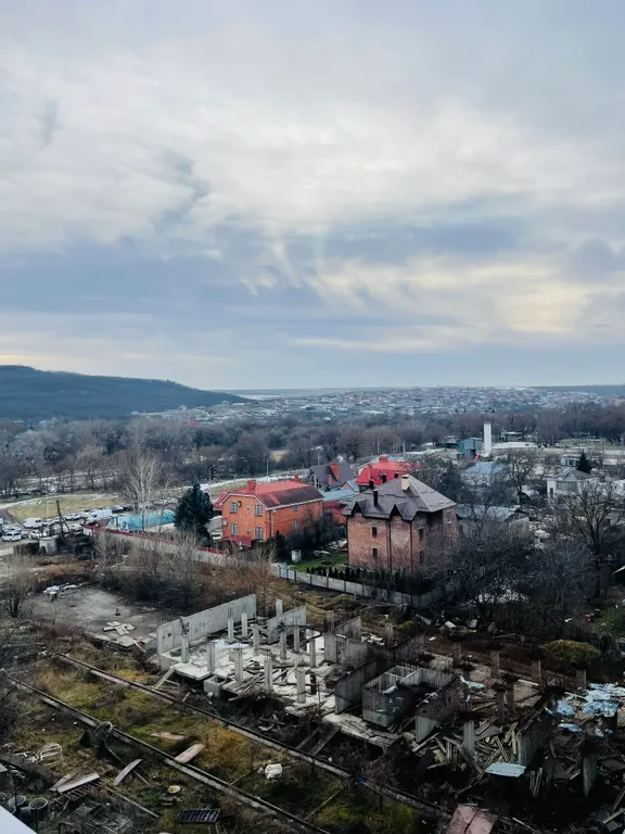 Дизайнерская с видом на горы
