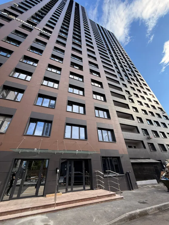 Уютная квартира рядом с ТРК Семья