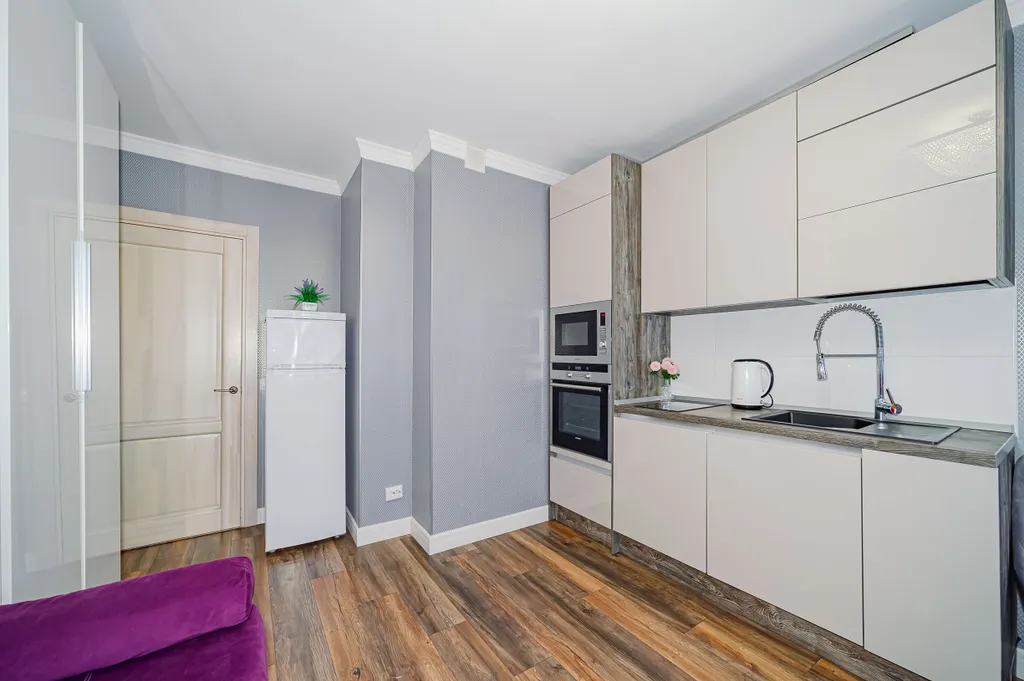 Удобная локация в самом центре у метро с видом на город и арену