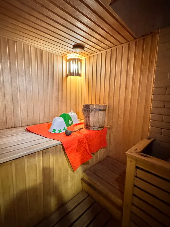 Коттедж, бассейн теплый, баня для семейного отдыха до 8 гостей