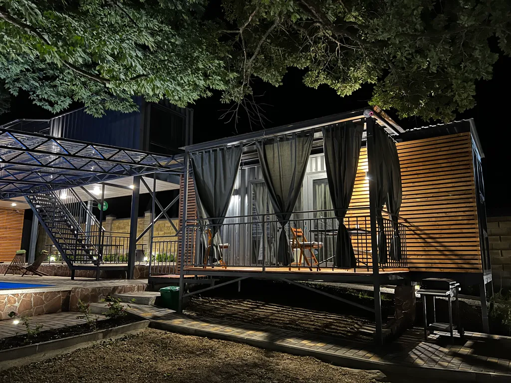 Коттедж Домик в лесу у моря с верандой — аренда посуточно в Джубга