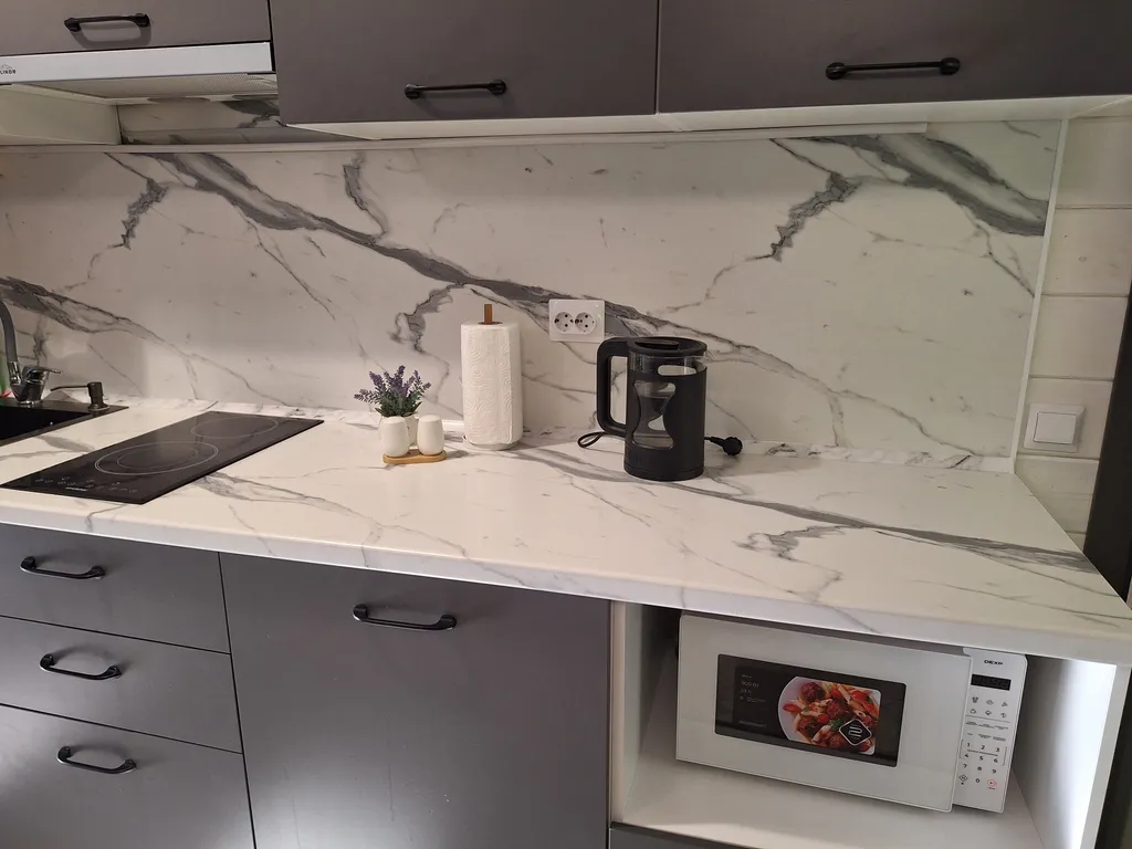 Уютный домик с верандой и видом на лес, посуточно.