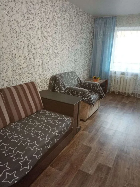 Благоустроенная двухкомнатная квартира — аренда посуточно в Таганрог