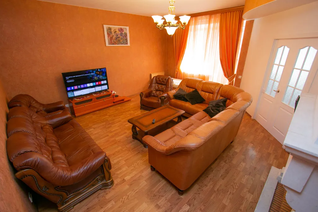 Просторная квартира с сауной рядом спорткомплекс Курган — аренда посуточно в Петрозаводск