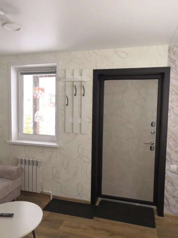 Уютный домик около озера