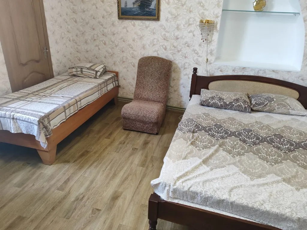 Квартира 2-комнатная Квартира — Евпатория