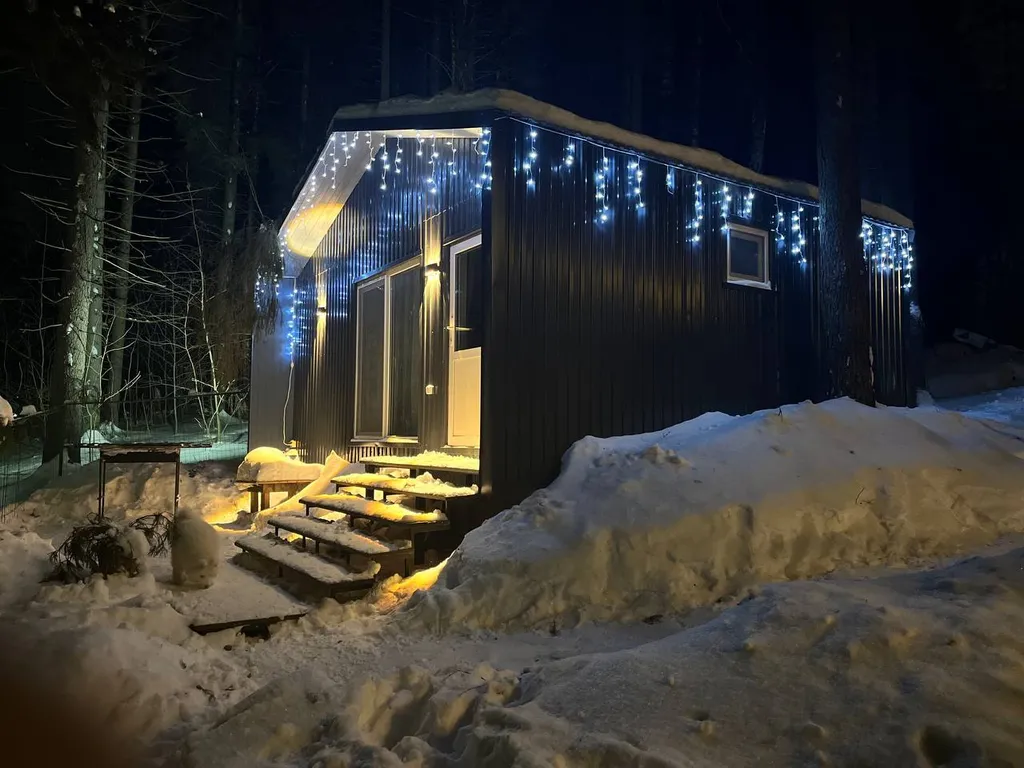 Коттедж Домик в лесу — аренда посуточно в Пермь