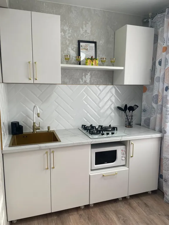 Уютная квартира с дизайнерским ремонтом от трассы 5 минут пешком