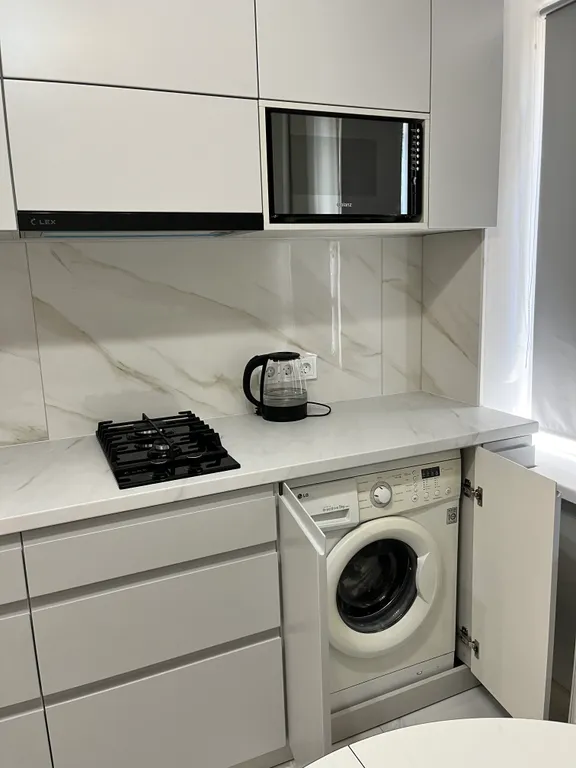 2-х комнатная квартира в центре Керчи с новым ремонтом