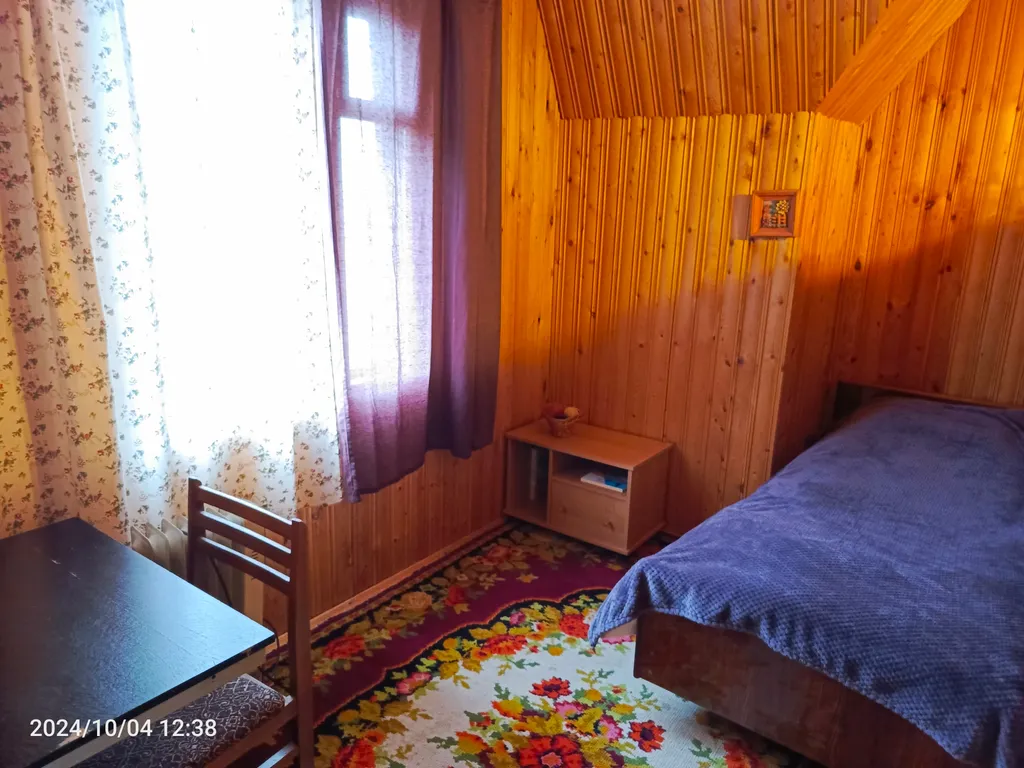 Просторный дом с баней в тихой деревушке у реки