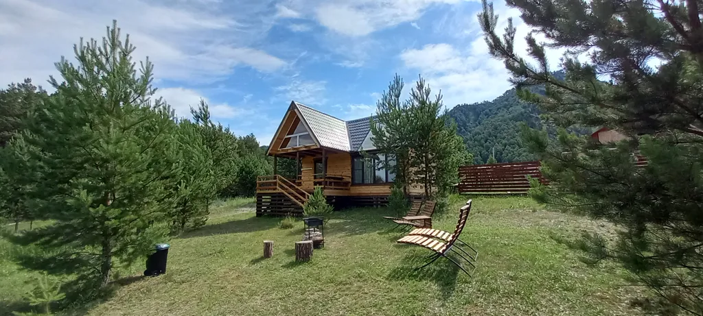 Кедровый коттедж в живописном месте Чемала — аренда посуточно в Чемал
