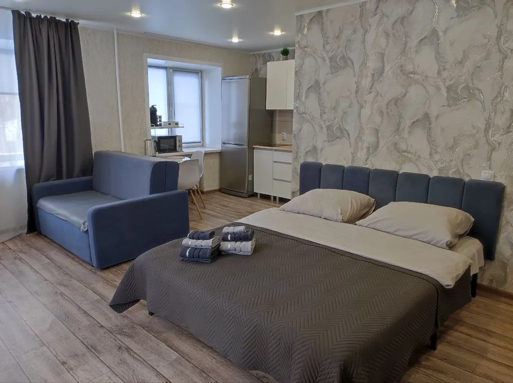 Уютная, светлая, теплая квартира в самом центре города — аренда посуточно в Ачинск