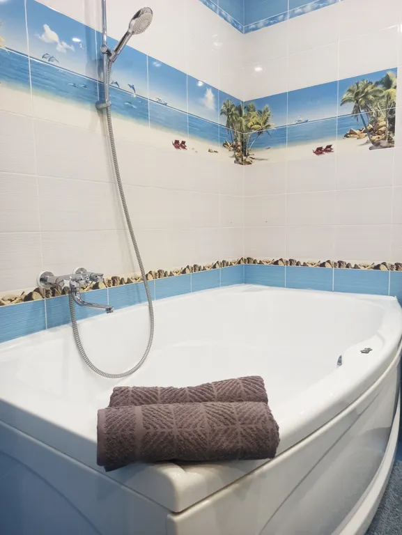 Шикарная 1-комнатная квартира с джакузи и гардеробной