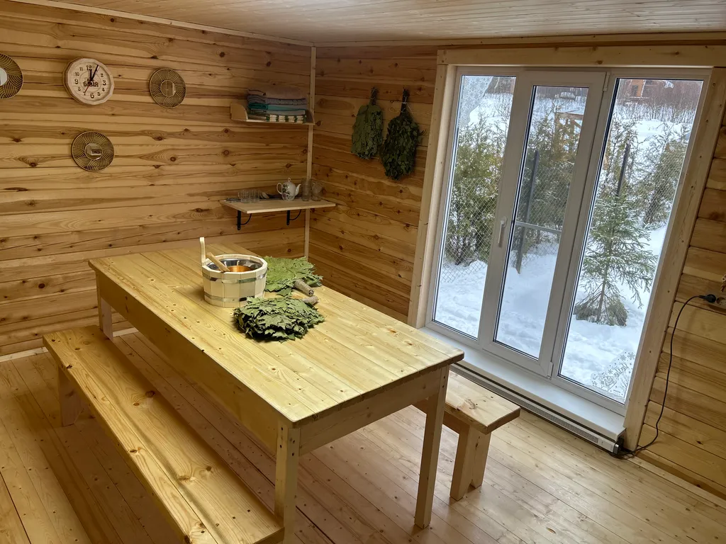 Новый коттедж для отдыха у реки с бассейном и баней