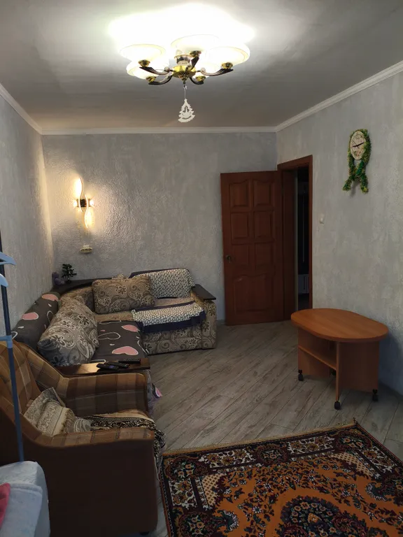 Чистая просторная двушка