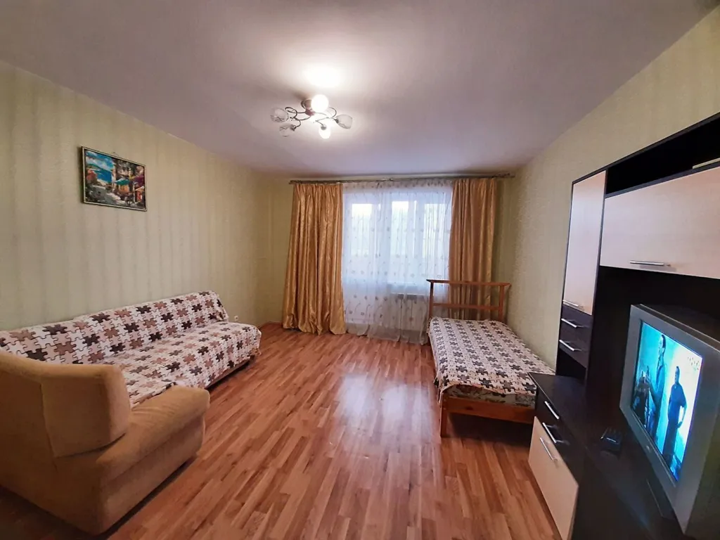 Пpocтоpнaя 2х-комнатная квартира