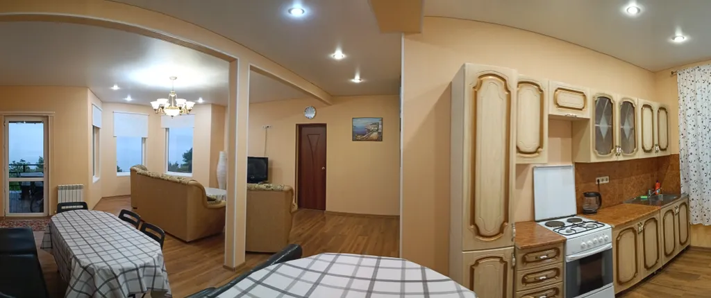 Дом - вилла - коттедж 5 спален
На территории бассейн