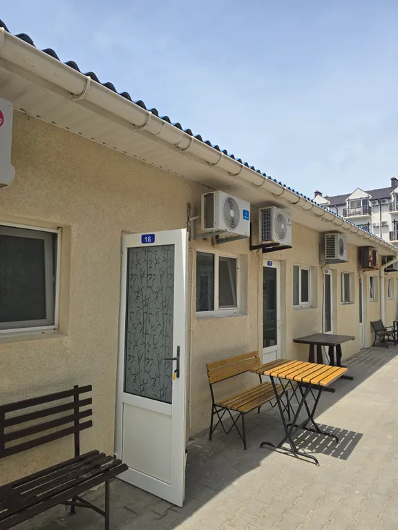 Уютный эллинг, комната, на самом берегу моря