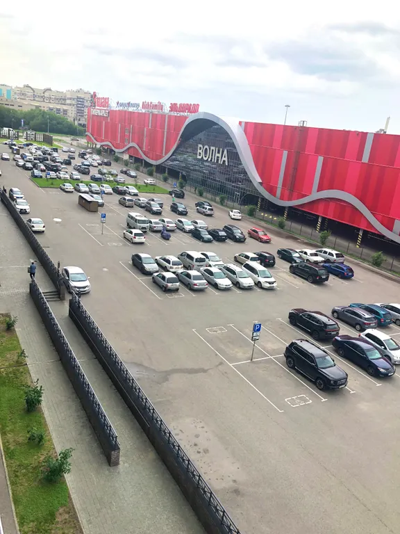 Студия возле ашана и ленты