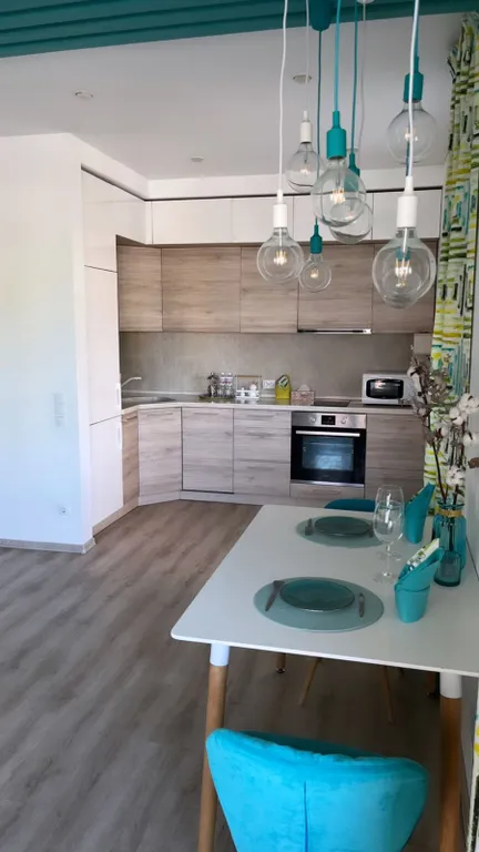 Шикарная квартира с современным ремонтом в цвете Тиффани