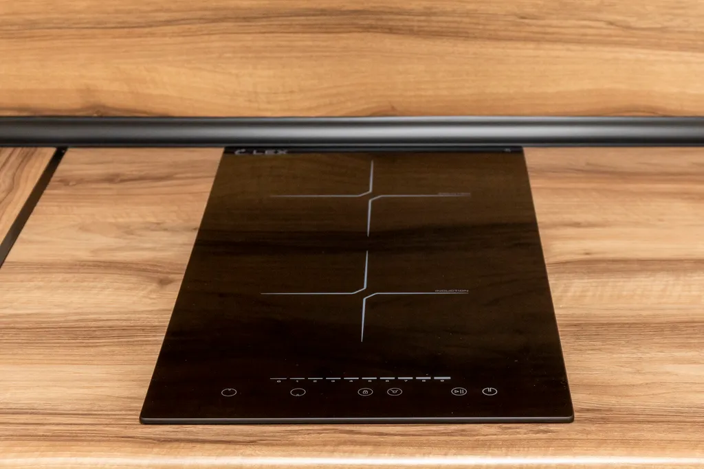 Студия люкс в авторском квартале в центре города