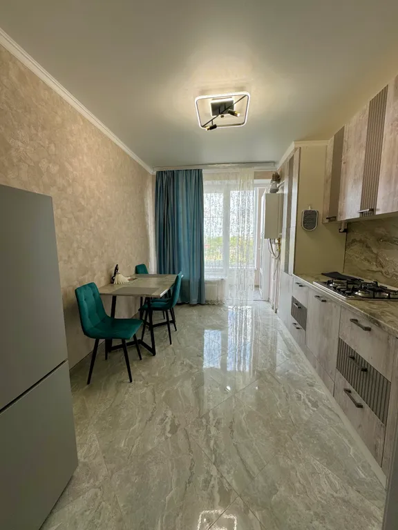 Квартира с прекрасным видом из окон, аэропорт в 5 минутах