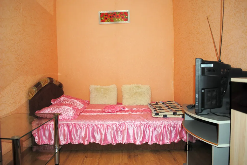 3хкомнатный дом в два этажа 80квм