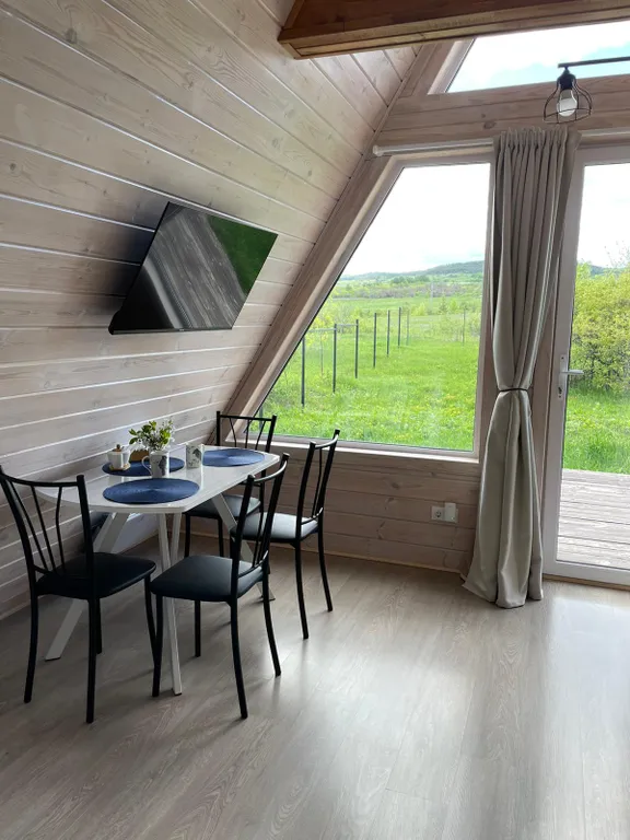 A-frame домик с видом на горнолыжку