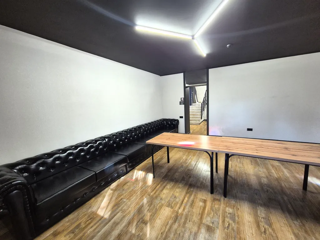 Дом с баней и бассейном