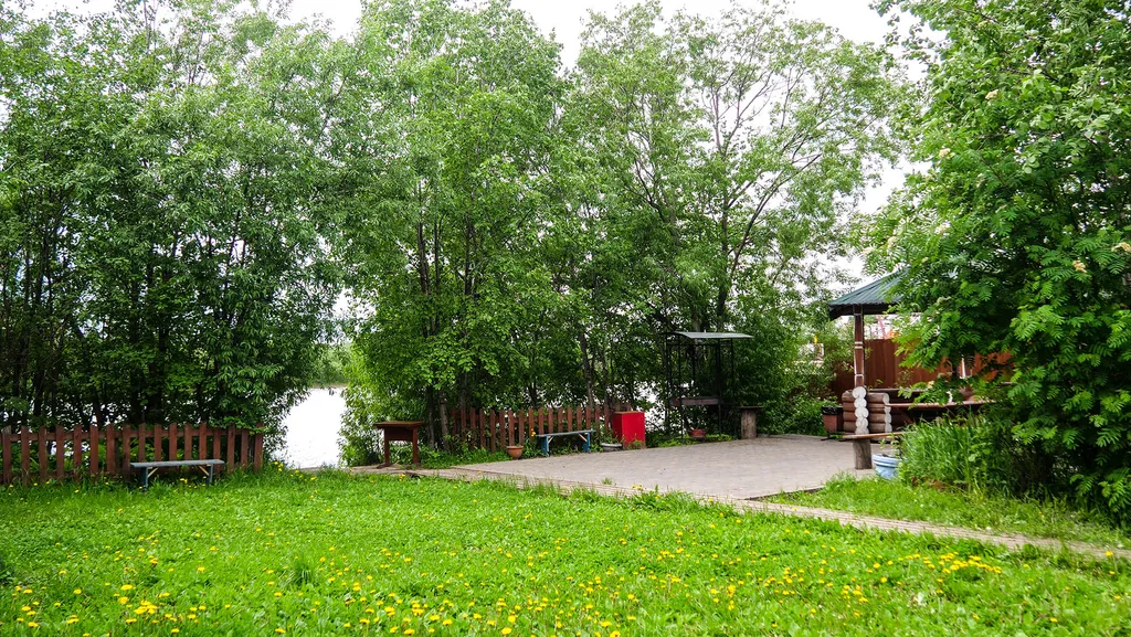 Коттедж на берегу реки