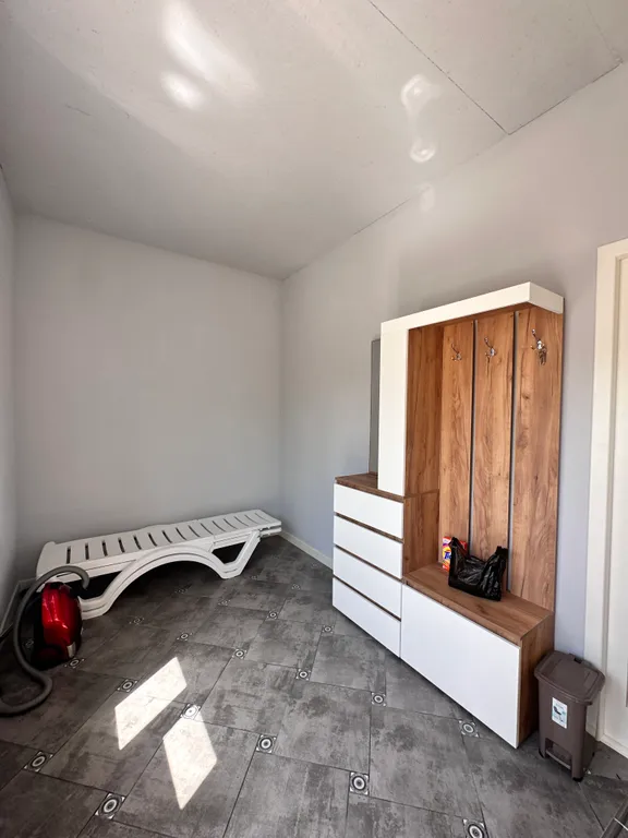 Сдается новый дом у берега моря.