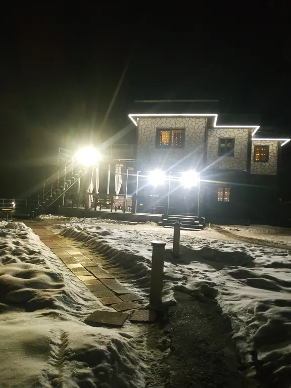 Уютный коттедж у реки