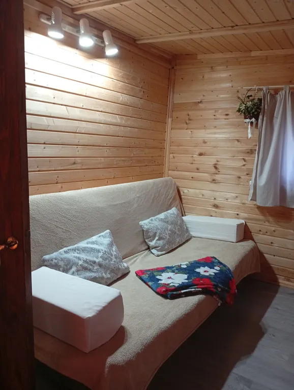 2-к. дом с сауной у речки