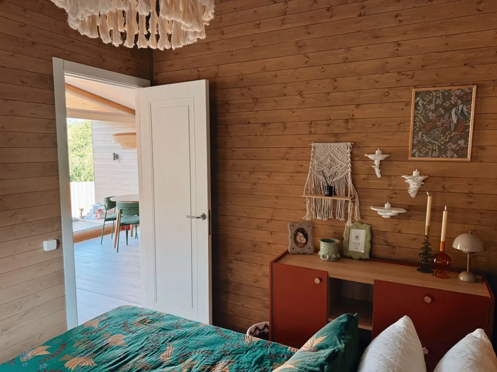 Дом Тишина в горах с горячей купелью на берегу живописной реки